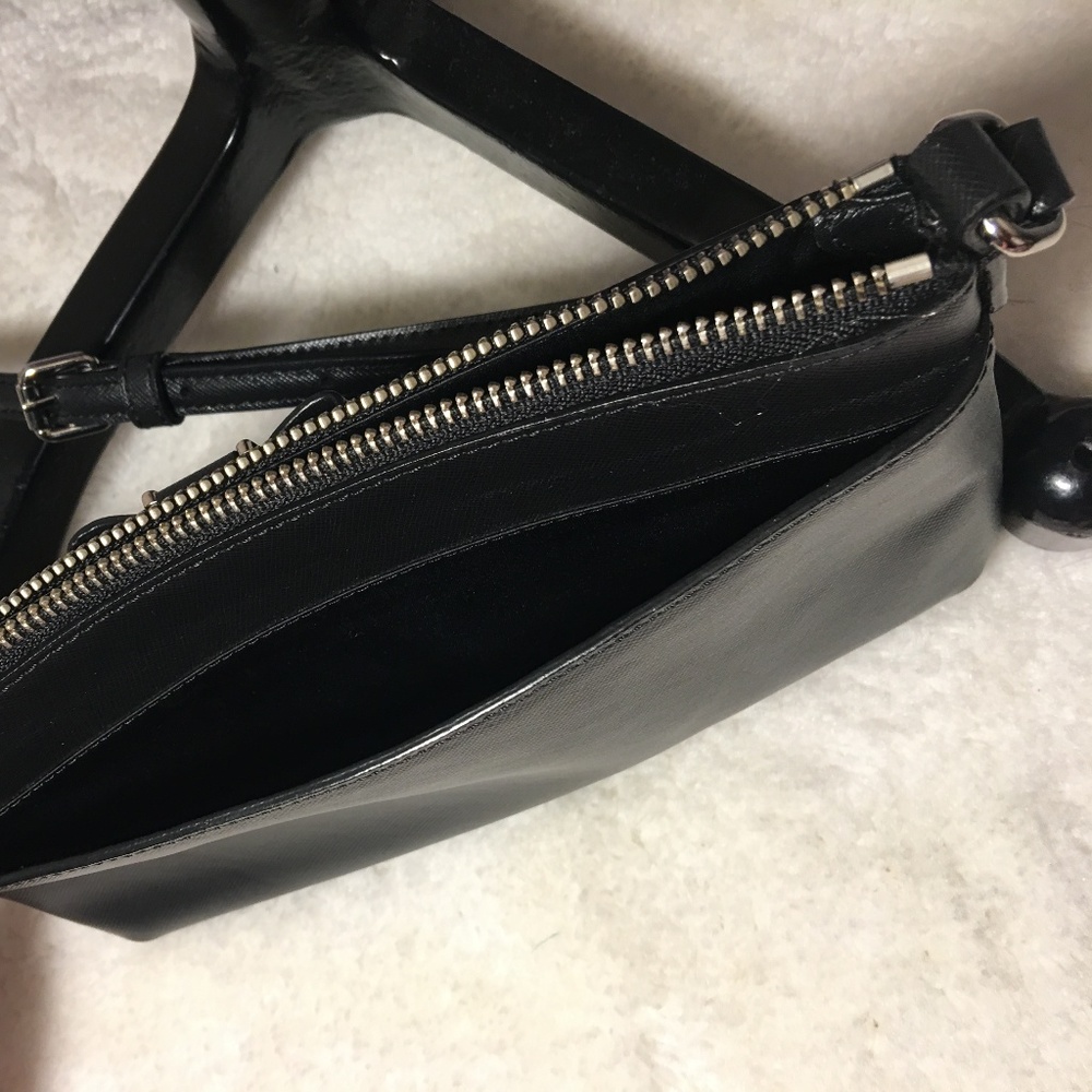 Coach small purse - Picture 4 of 4